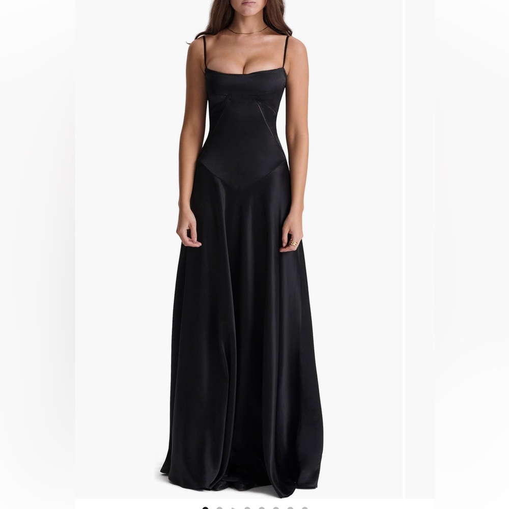 Black house of CB gown